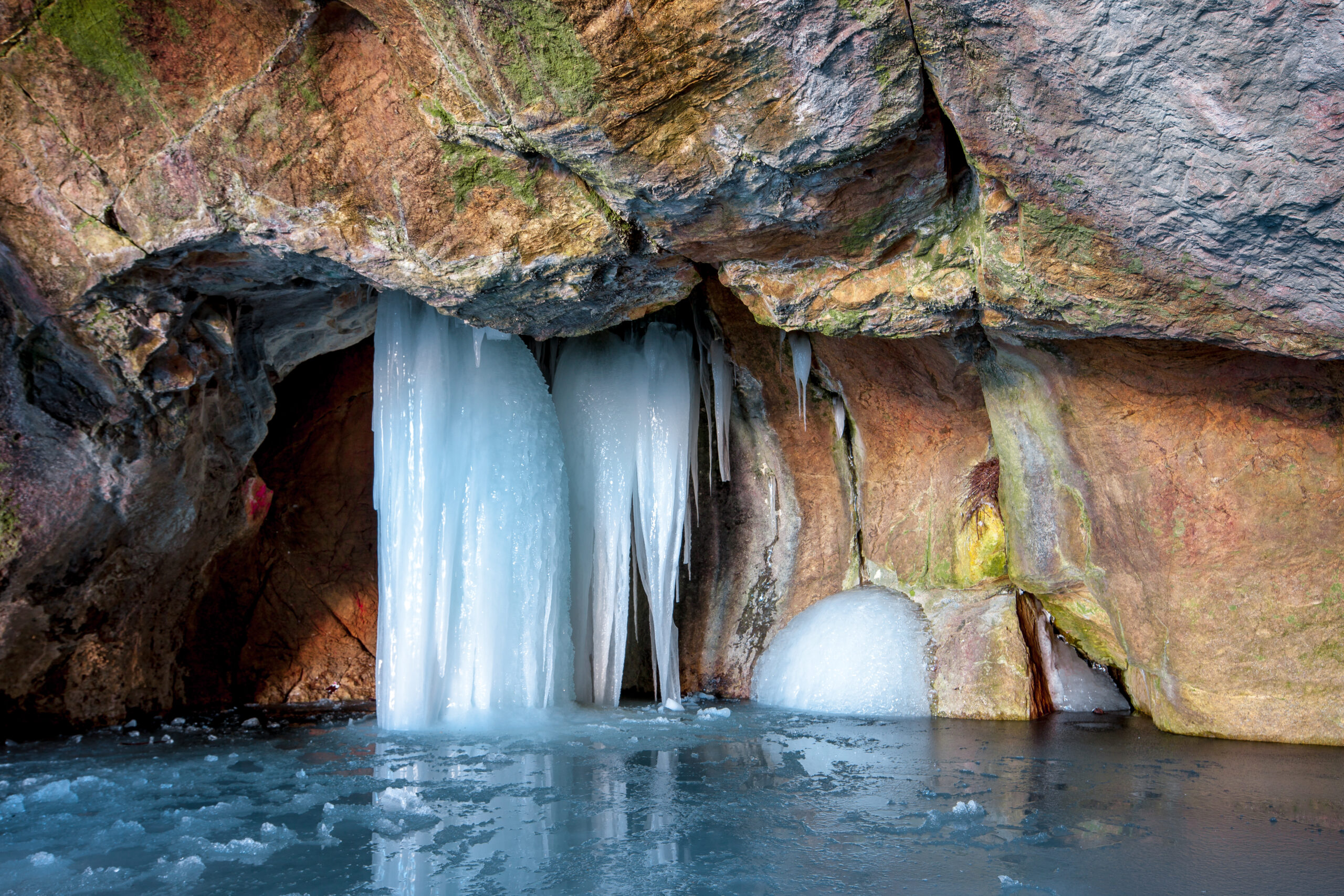 Sea Caves in Burlington, VT???